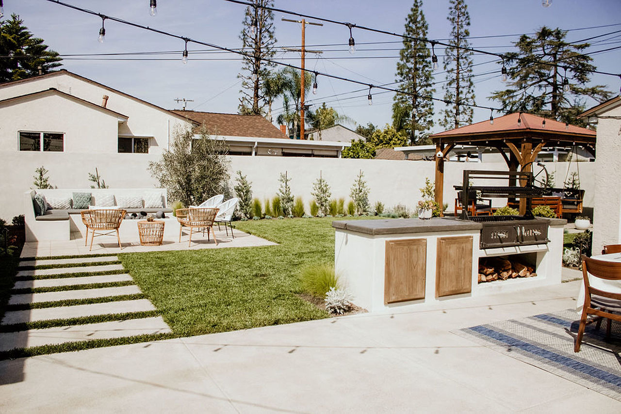 Modern-Backyard-Square-Garden-BBQ-Gazebo-Sofa