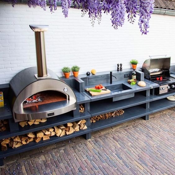 Modern pizza oven