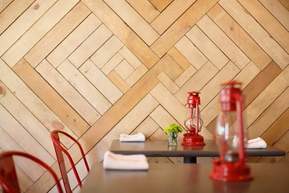 Barn-Wood-Accent-Wall-Ideas-in-Dining-Area