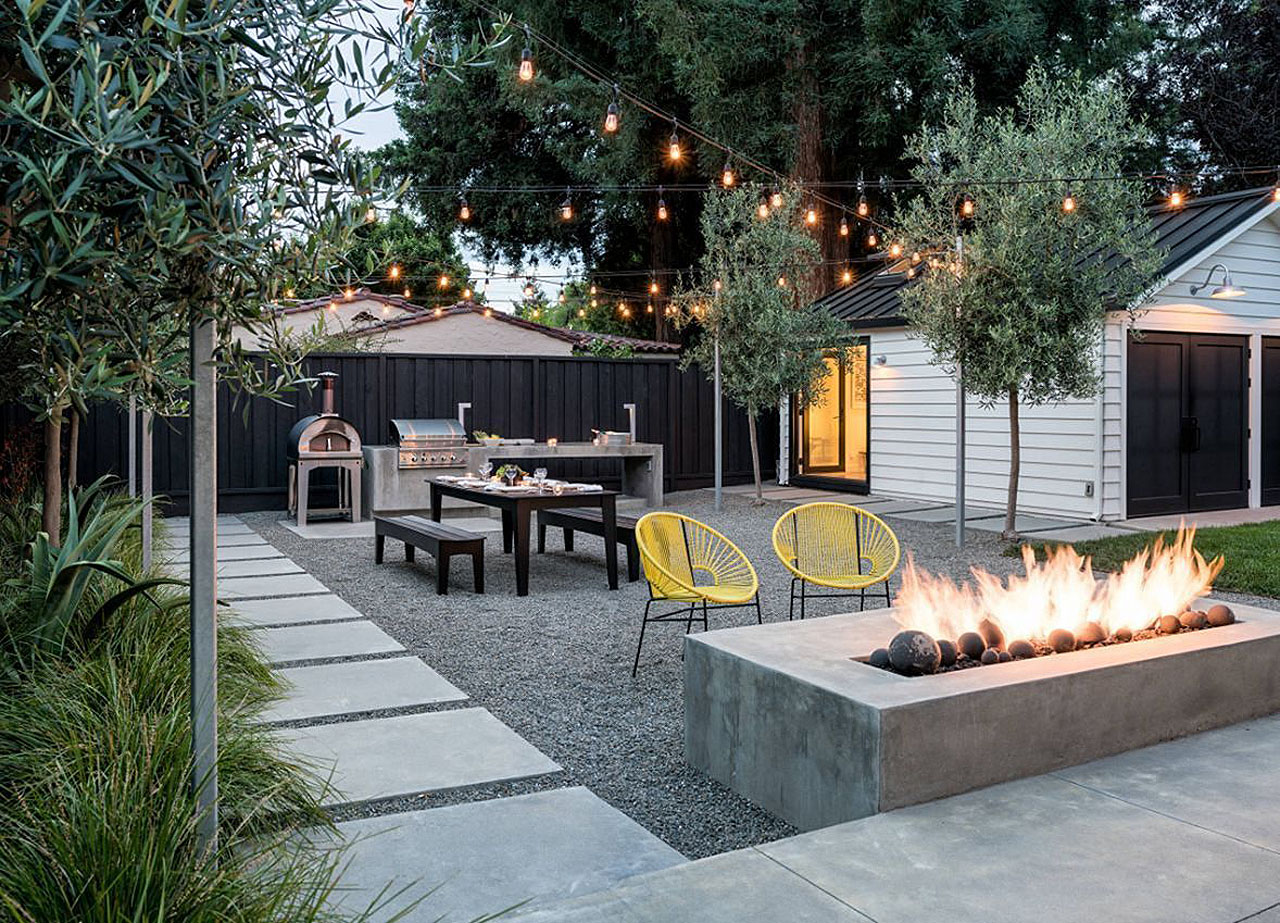 Modern-Backyard-Beautiful-Patio-Fireplace-Pizza-Oven-Dining-Seating