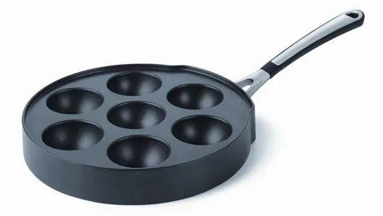 Simply-Calphalon-Nonstick-Puff-Pancake-Pan