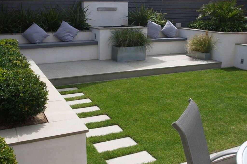 Modern-Backyard-Garden-Style-Ideas-Seating-Water-Feature-Lawn-Raised-Planters