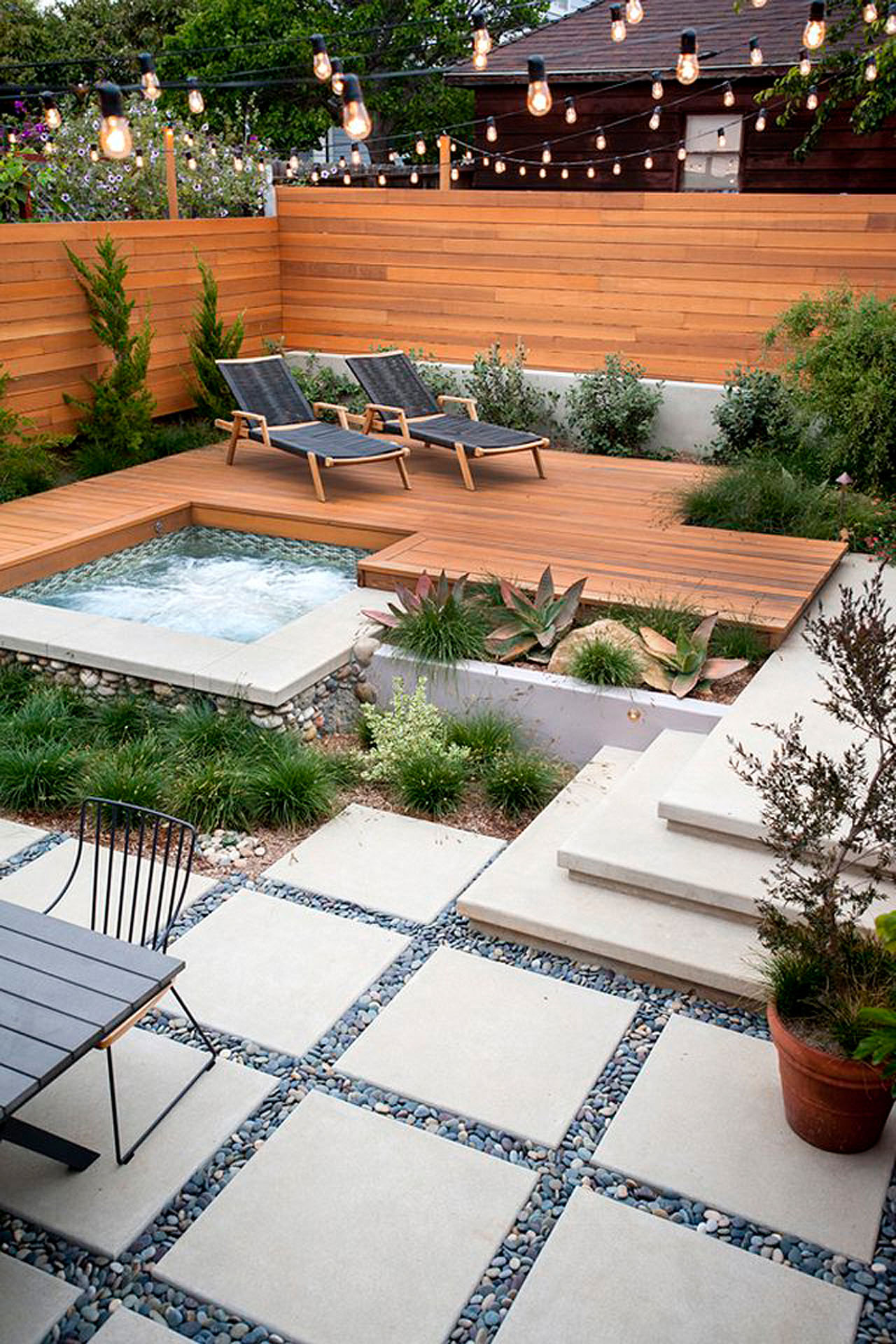 Modern-Backyard-makeover-inspiration-jacuzzi-and-poolside-escape