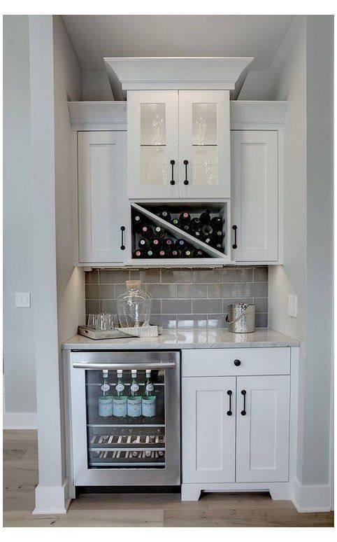 Wine and Drink Prep Butler Pantry