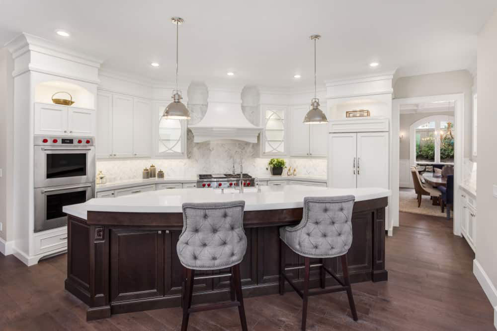 Curved kitchen island