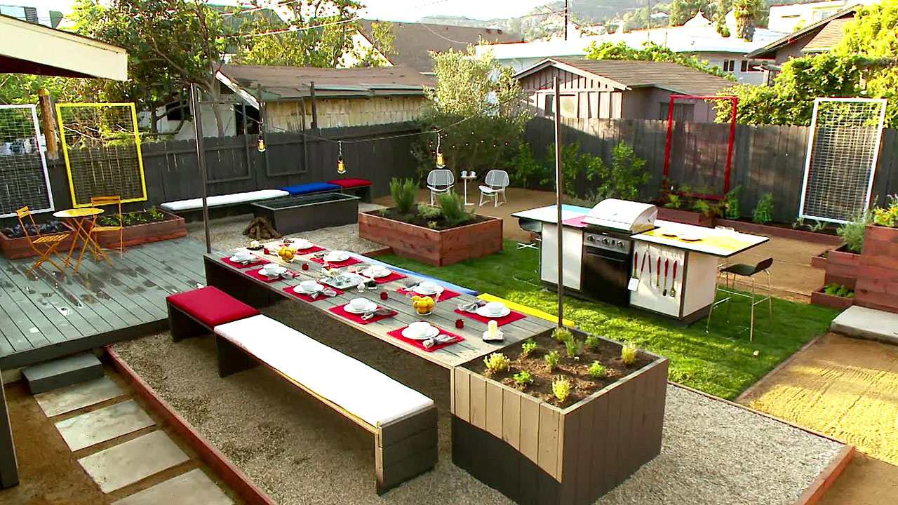 Modern-Backyard-Party-Gathering-Social-BBQ