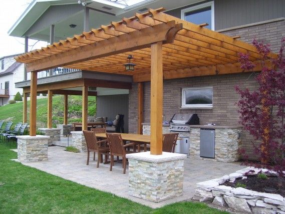 Outdoor kitchen under pergola