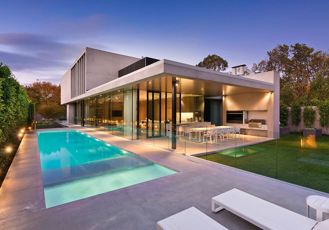 Modern-Backyard-Pool-Landscape-Lounging-Designs-Sebring-Design-Build