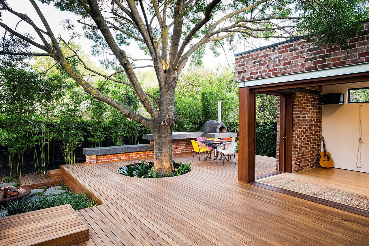 Modern-Backyard-Project-Design-Wooden-Deck-Fireplace-Pizza-Oven