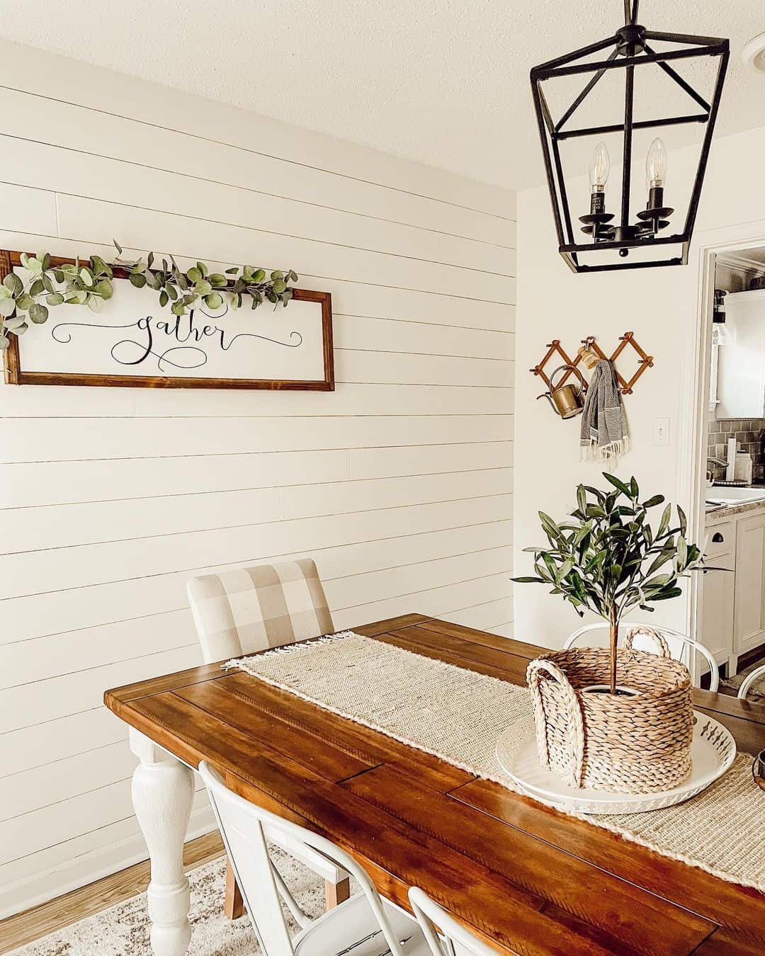 Horizonal Shiplap Paneling Accent Wall in Dining Room