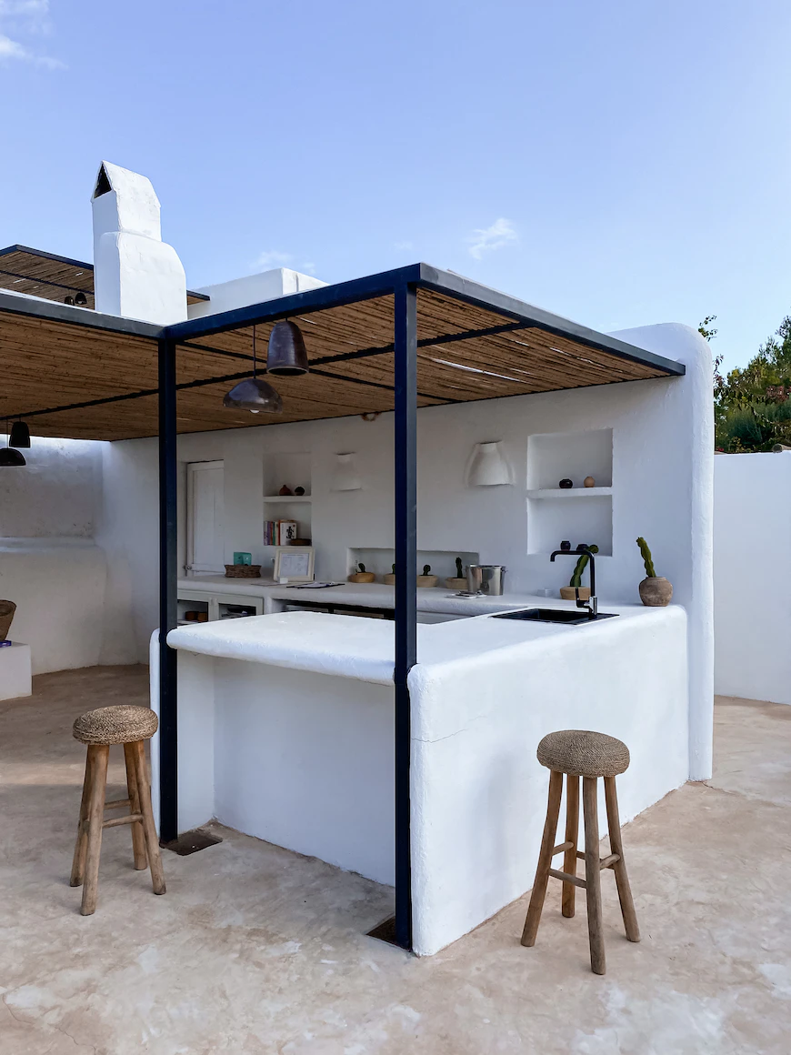 Outdoor Kitchen