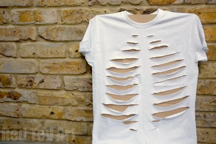 DIY Skeleton T-shirt