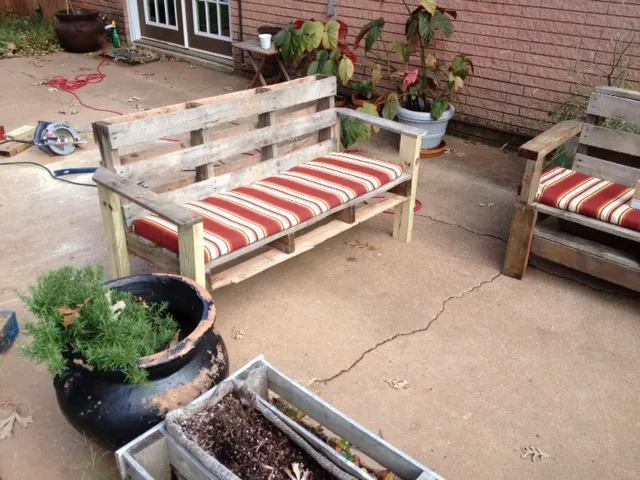 Pallet Bench